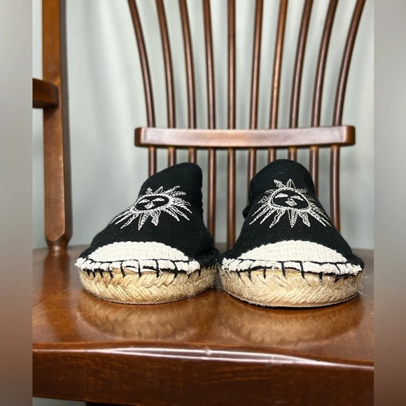 Coldwater Creek Espadrilles Black and Tan Slip On Casual Comfy Shoes sz 7.5 boho - Picture 2 of 8